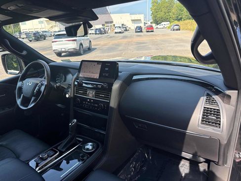 Used 2022 INFINITI QX80 Sensory w/ All-Season Package AWD/4WD image 29