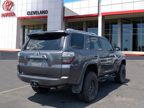 Used 2014 Toyota 4Runner SR5 AWD/4WD image 6