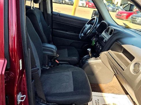 Used 2014 Jeep Patriot Latitude image 15