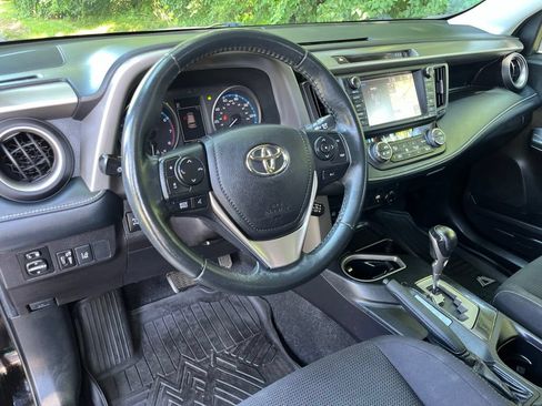 Used 2018 Toyota RAV4 Adventure AWD/4WD image 2
