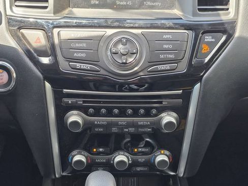 Used 2020 Nissan Pathfinder S FWD image 22