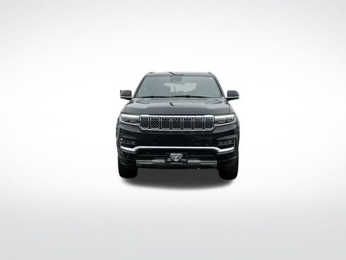 Used 2022 Jeep Grand Wagoneer Series III image 2