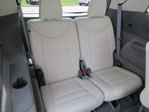 Used 2020 Cadillac XT6 Premium Luxury FWD image 33