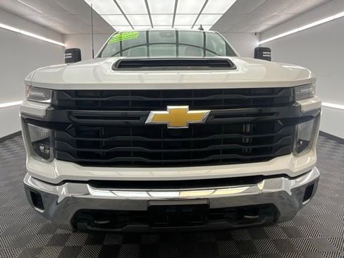 Used 2025 Chevrolet Silverado 2500 W/T w/ WT Convenience Package AWD/4WD image 2