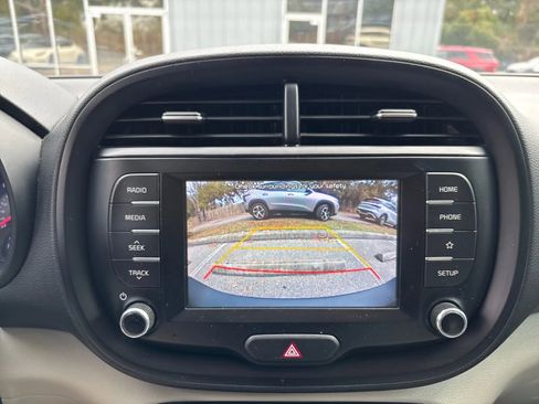 Used 2021 Kia Soul LX FWD image 20
