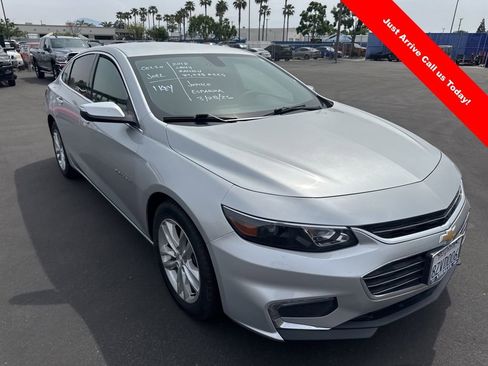 Used 2018 Chevrolet Malibu LT image 1