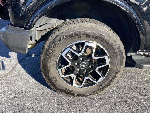 Used 2024 Ford Bronco Outer Banks image 8