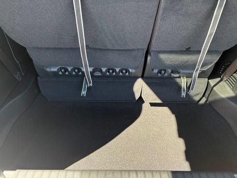 New 2027 Chrysler Pacifica Select FWD image 17