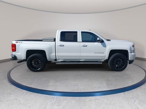 Used 2018 Chevrolet Silverado 1500 LT w/ All Star Edition image 4