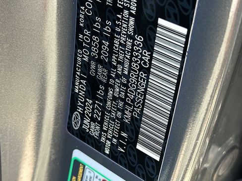 Used 2024 Hyundai Elantra Limited FWD image 27
