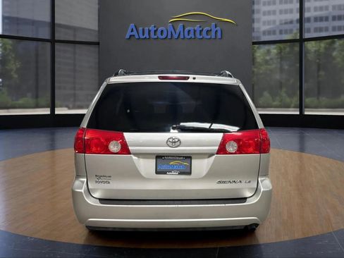 Used 2009 Toyota Sienna CE image 9
