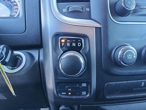 Used 2022 RAM 1500 Classic SLT image 16