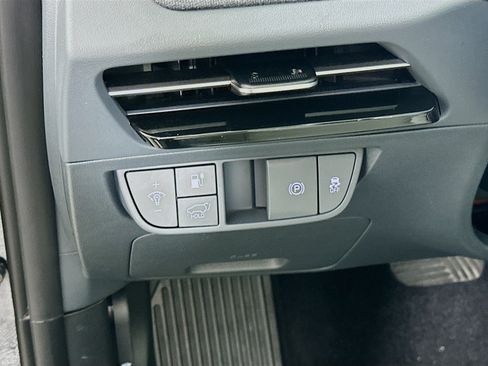 Used 2023 Kia EV6 Wind w/ Wind Technology Package RWD image 17