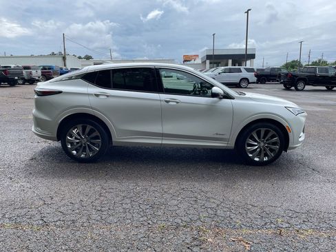 New 2026 Buick Envista Sport Touring FWD image 7