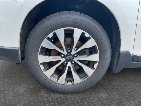 Used 2017 Subaru Outback 2.5i Limited w/ Popular Package #5 AWD/4WD image 29