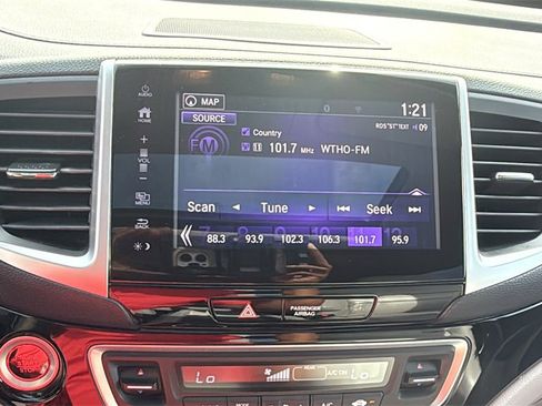 Used 2017 Honda Pilot Touring image 26