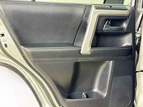 Used 2015 Toyota 4Runner SR5 image 21