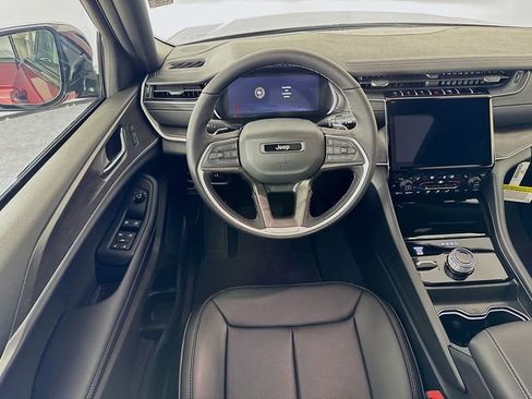 New 2025 Jeep Grand Cherokee Limited w/ Luxury Tech Group II AWD/4WD image 26