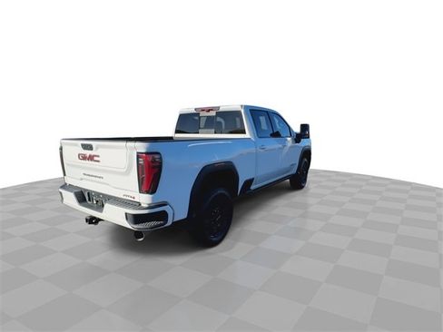 Used 2024 GMC Sierra 2500 AT4 w/ AT4 Premium Plus Package image 9