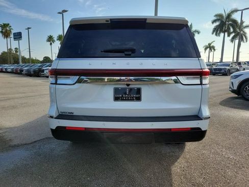 Certified 2024 Lincoln Navigator L Reserve AWD/4WD image 5