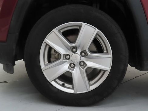 Used 2022 Jeep Compass Latitude AWD/4WD image 24