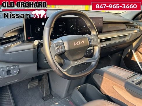 Used 2024 Kia EV9 Land AWD/4WD image 18