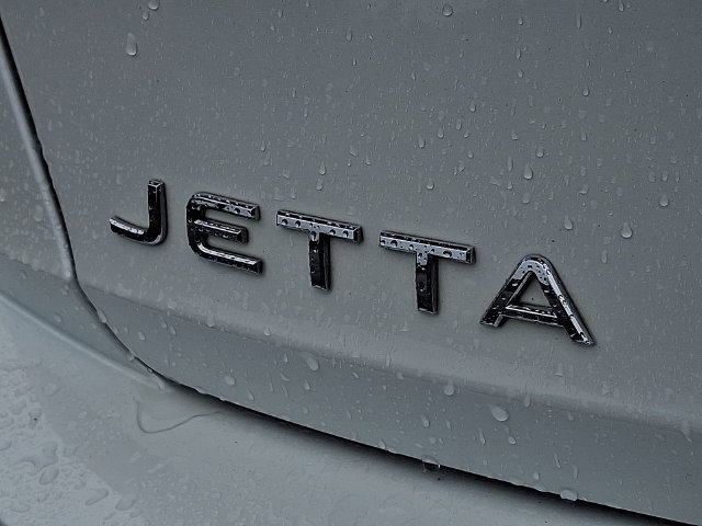 Certified 2024 Volkswagen Jetta SEL FWD image 30