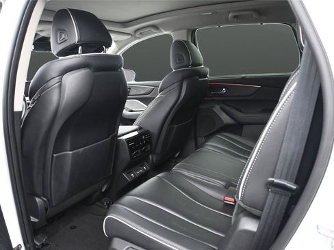 Used 2023 Acura MDX SH-AWD w/ Advance Package image 10