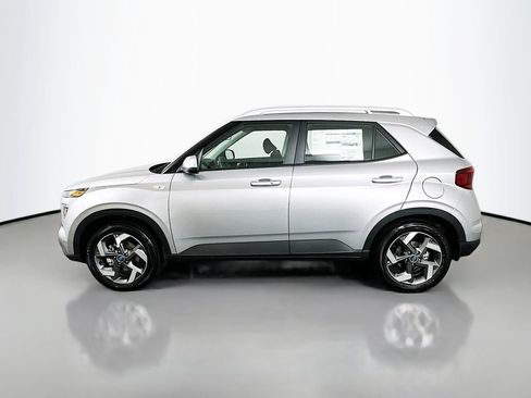 New 2026 Hyundai Venue SEL FWD image 8