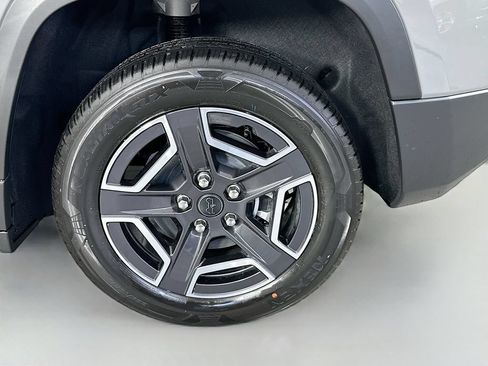 New 2026 Jeep Cherokee Laredo AWD/4WD image 17