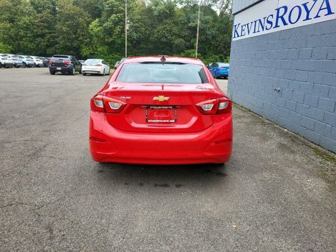 Used 2018 Chevrolet Cruze LS image 7