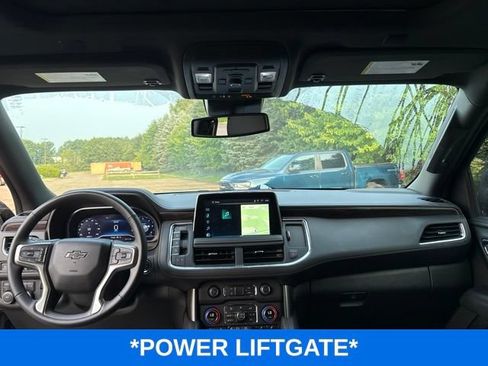 Used 2023 Chevrolet Tahoe Z71 w/ Luxury Package AWD/4WD image 6
