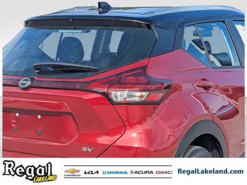 Used 2024 Nissan Kicks SV image 7