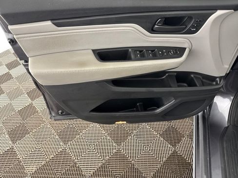 Used 2018 Honda Odyssey Touring image 20