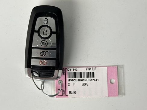 Used 2022 Ford Escape SEL image 19