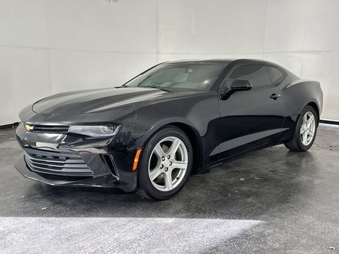 Used 2017 Chevrolet Camaro LT image 6