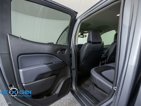 Used 2020 Chevrolet Colorado Z71 AWD/4WD image 27