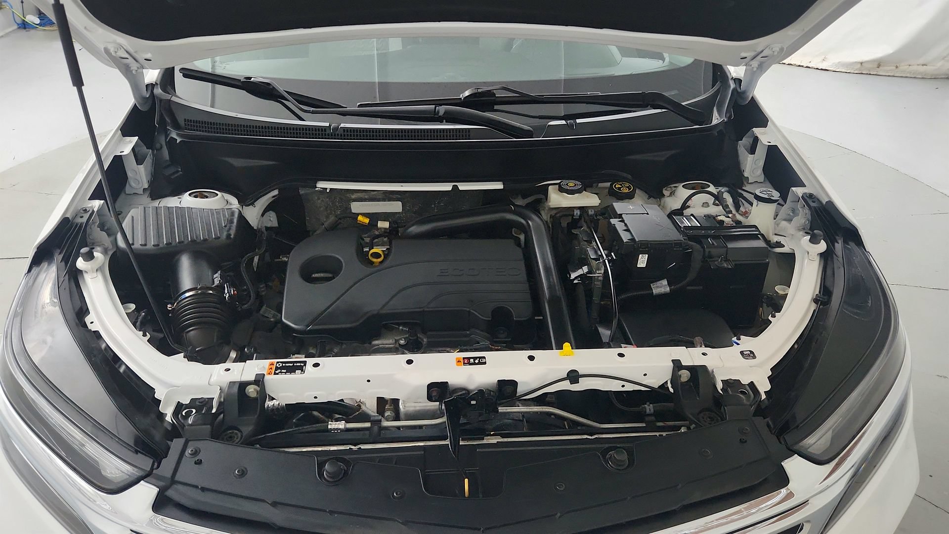 Certified 2024 Chevrolet Equinox LS w/ Driver Confidence II Package FWD image 30
