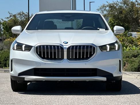 New 2026 BMW 530i RWD image 8