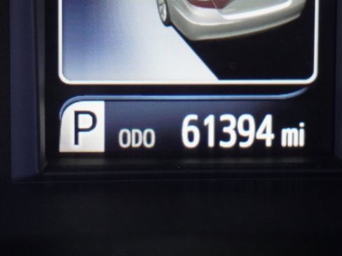 Used 2016 Toyota Camry SE image 9