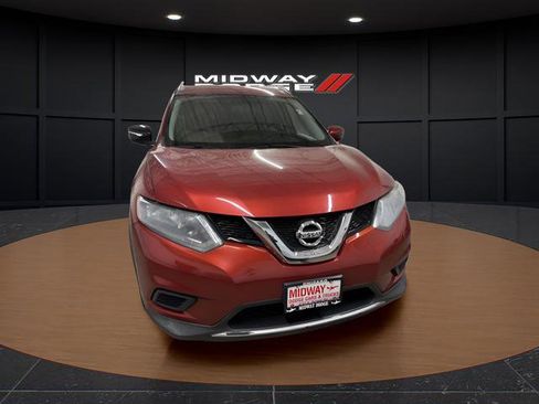 Used 2016 Nissan Rogue SV image 5