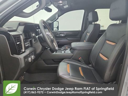 Used 2024 GMC Sierra 2500 AT4 w/ Technology Package image 10