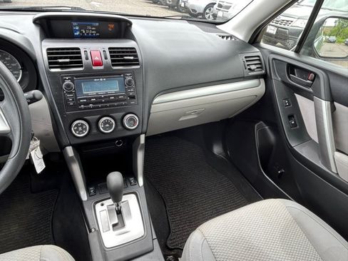 Used 2015 Subaru Forester 2.5i Premium w/ All-Weather Package AWD/4WD image 18