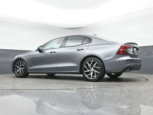 Used 2020 Volvo S60 T5 Momentum w/ Protection Package Premier FWD image 33