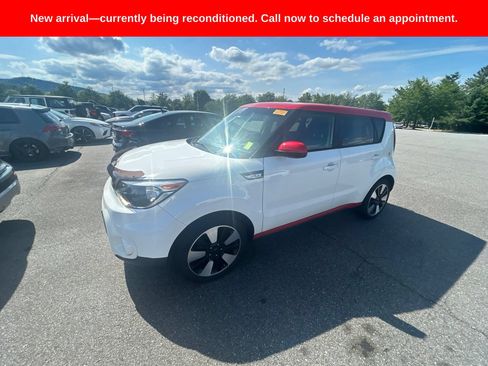 Used 2017 Kia Soul + w/ Designer's Package FWD image 17