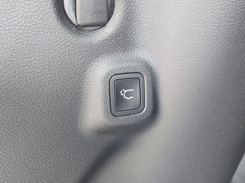 New 2026 Jeep Compass Limited image 17