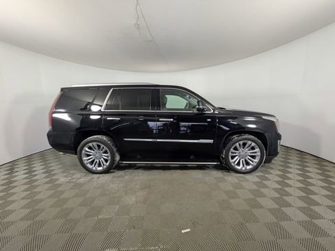 Used 2017 Cadillac Escalade Premium Luxury image 38
