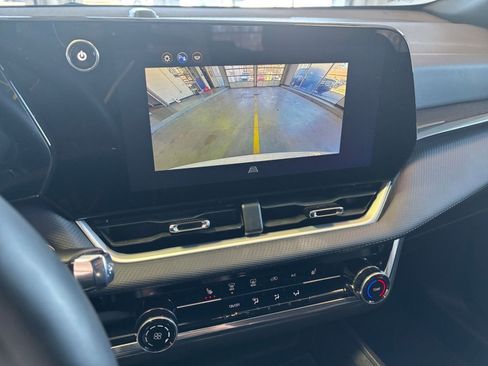 Used 2025 Chevrolet Equinox LT image 25