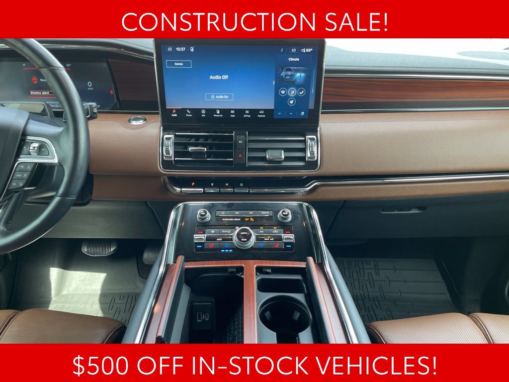 Used 2022 Lincoln Navigator Reserve AWD/4WD image 12