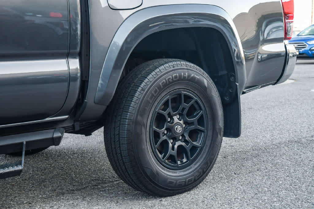 Certified 2022 Toyota Tacoma SR5 RWD image 11